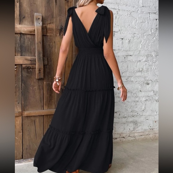 Boho tie shoulder layered hem maxi dress - Picture 3 of 6